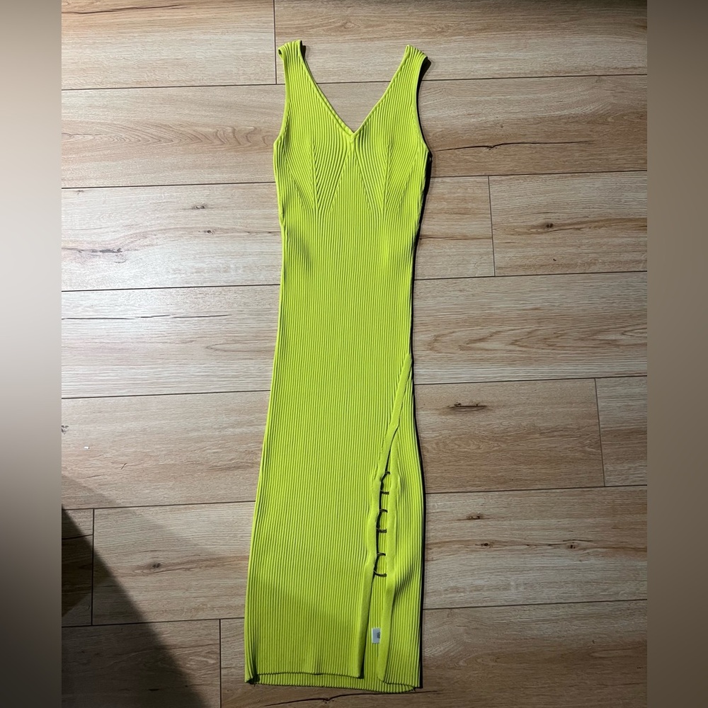 NWT - HOUSE OF HARLOW Lime Green Ribbed Sleeveless Bodycon Max - Picture 2 of 6